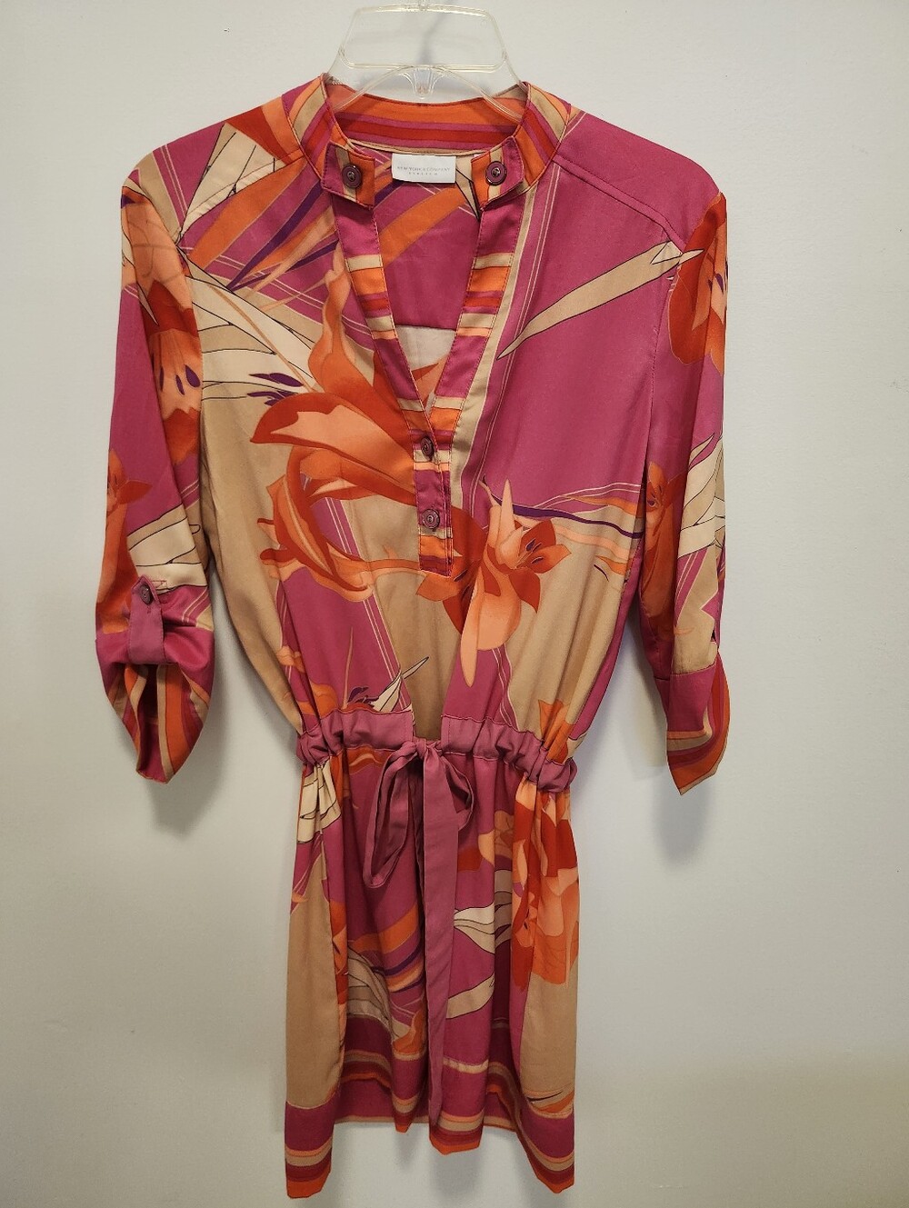 New York & Company Silky Floral Tie-Waist Dress in Magenta and Orange Size Small